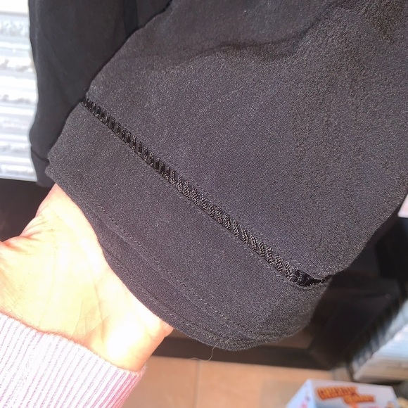 Lovers + Friends REVOLVE Cloud Break Cold Shoulder Black Top Size Medium - Picture 8 of 9